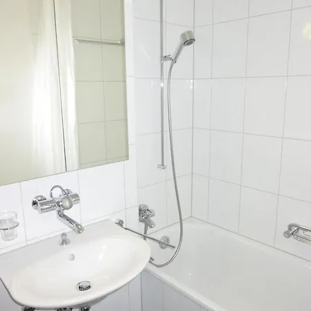 Lejlighed Parkweg 9-102 Appartement-fewo 2-bettwohnung By Interhome
